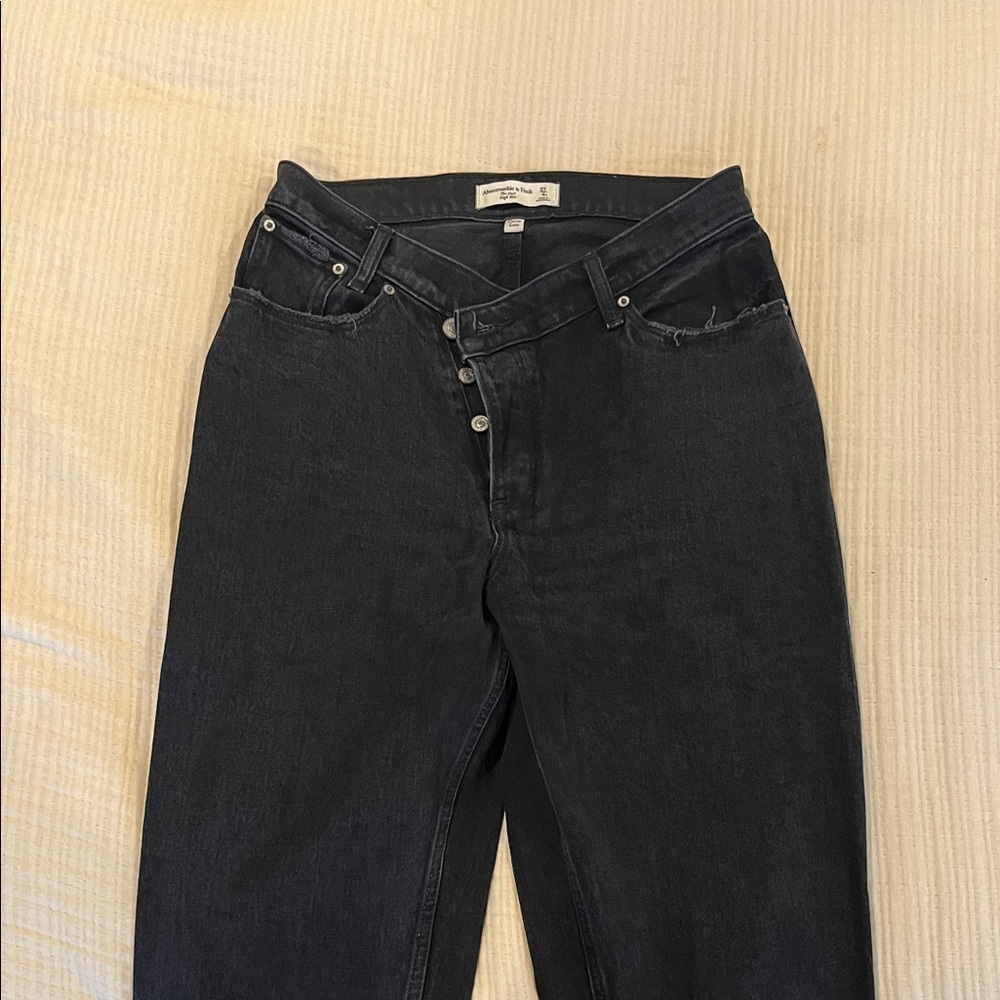 Abercrombie & Fitch Black “The Dad High Rise” Curve Love Jeans